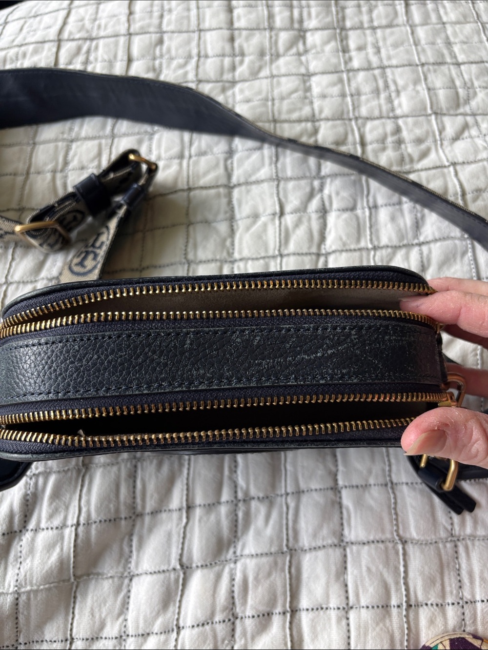 Tory Burch Black Leather Crossbody with Logo Strap - Picture 6 of 7